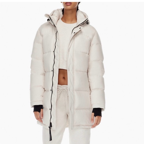 Aritzia Super Puff Jacket - fit as xs - Picture 4 of 5